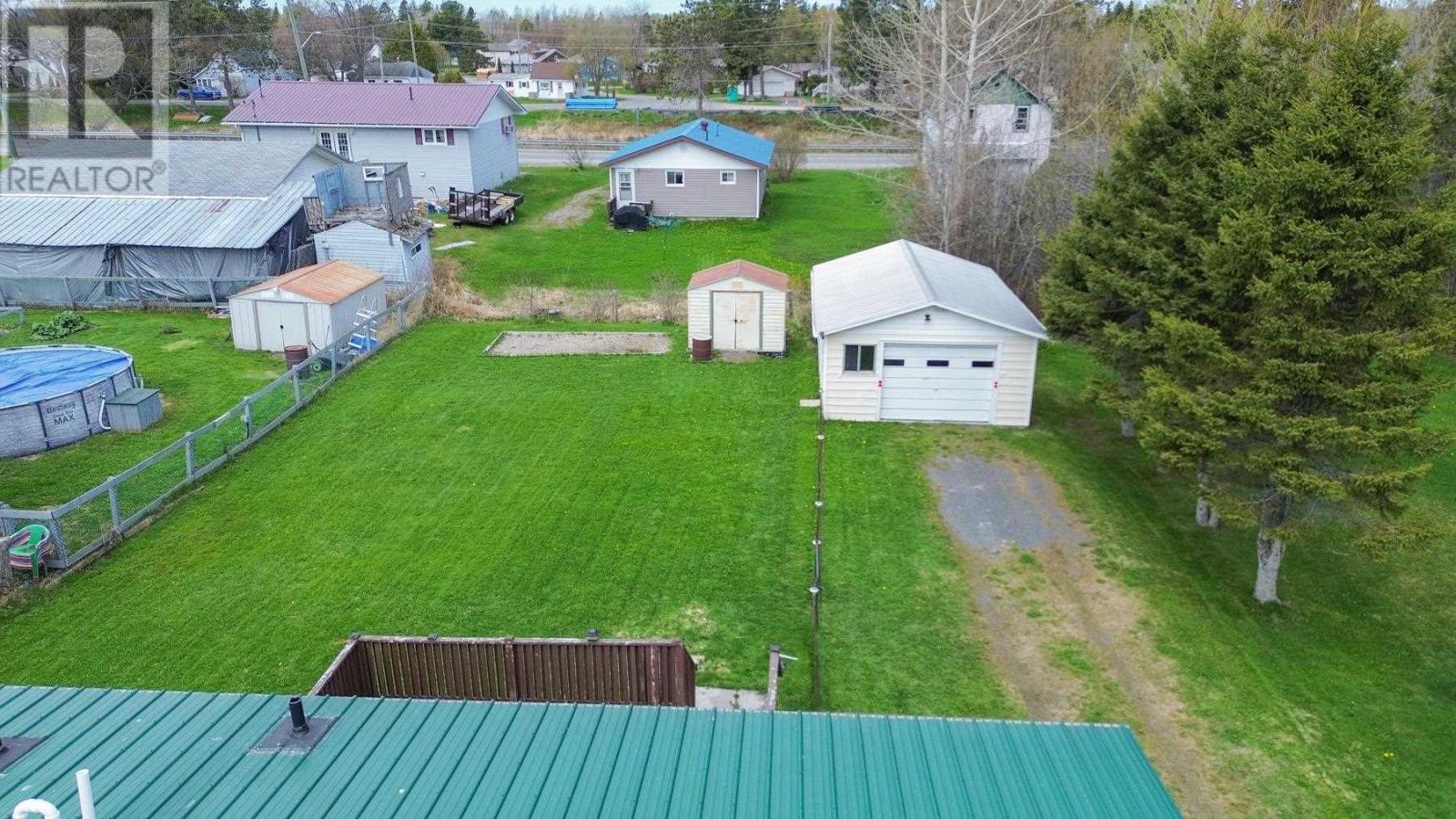 376 Boyle St, Thessalon, Ontario  P0R 1L0 - Photo 2 - SM261131