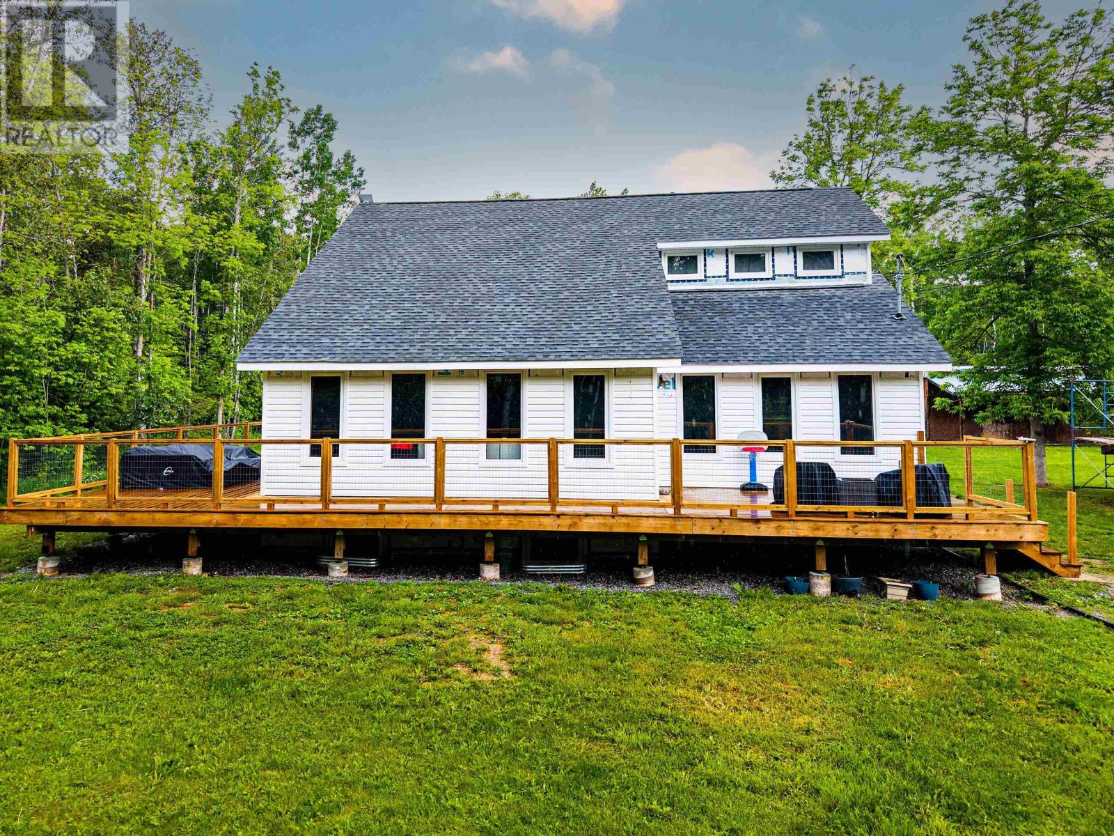 190 Cronk Rd, Kakabeka Falls, Ontario P0T 1W0 - Photo 2 - TB2601554