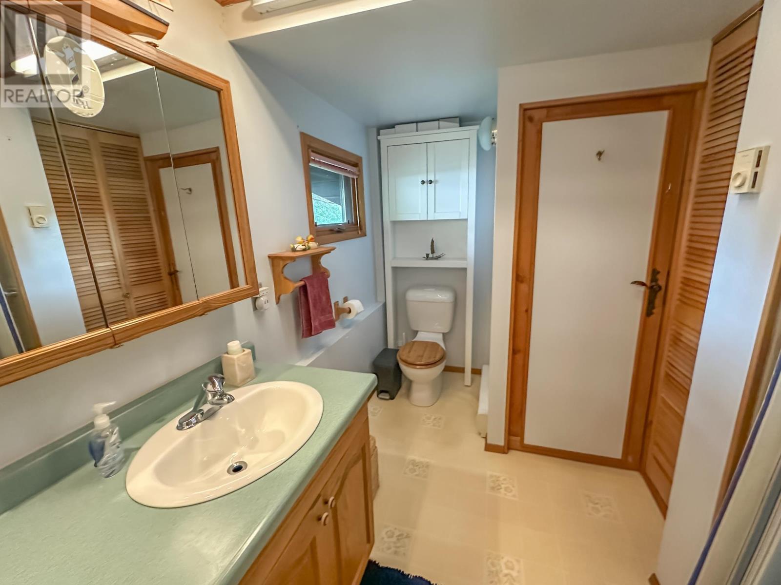 2 Donbrock Dr, Kenora, Ontario  P9N 0A1 - Photo 5 - TB2601577