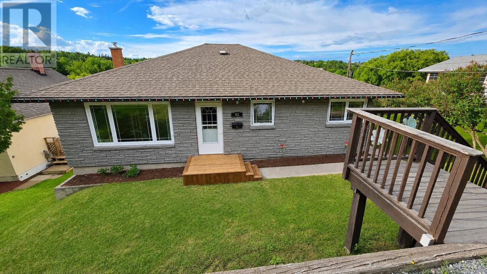 912 Ninth ST, Kenora, Ontario