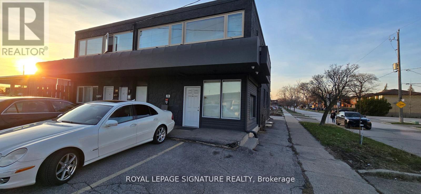 496-498 HORNER AVENUE, Toronto, Ontario