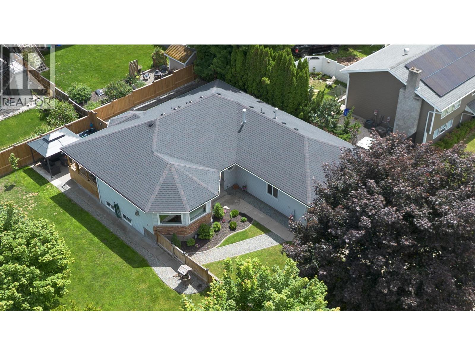 470 23 Street NE, Salmon Arm, British Columbia  V1E 1Y7 - Photo 8 - 10391409