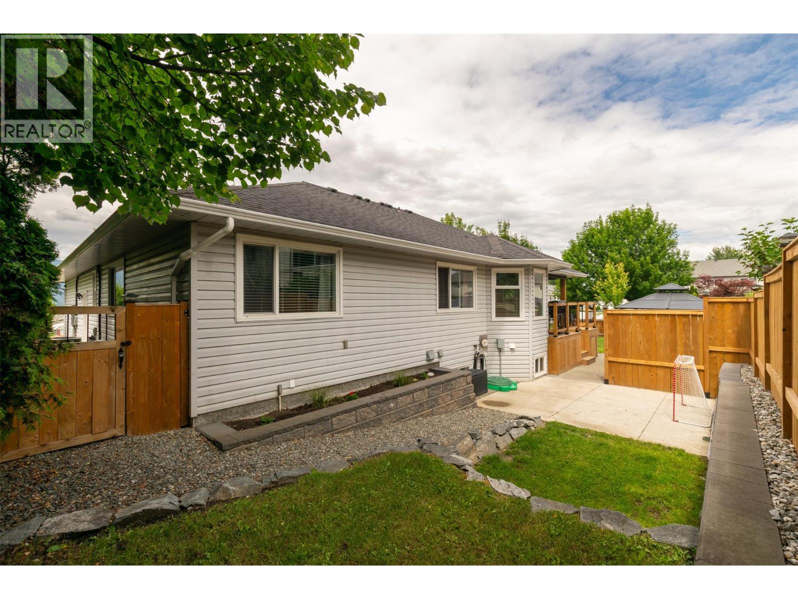 470 23 Street NE, Salmon Arm, British Columbia  V1E 1Y7 - Photo 78 - 10391409