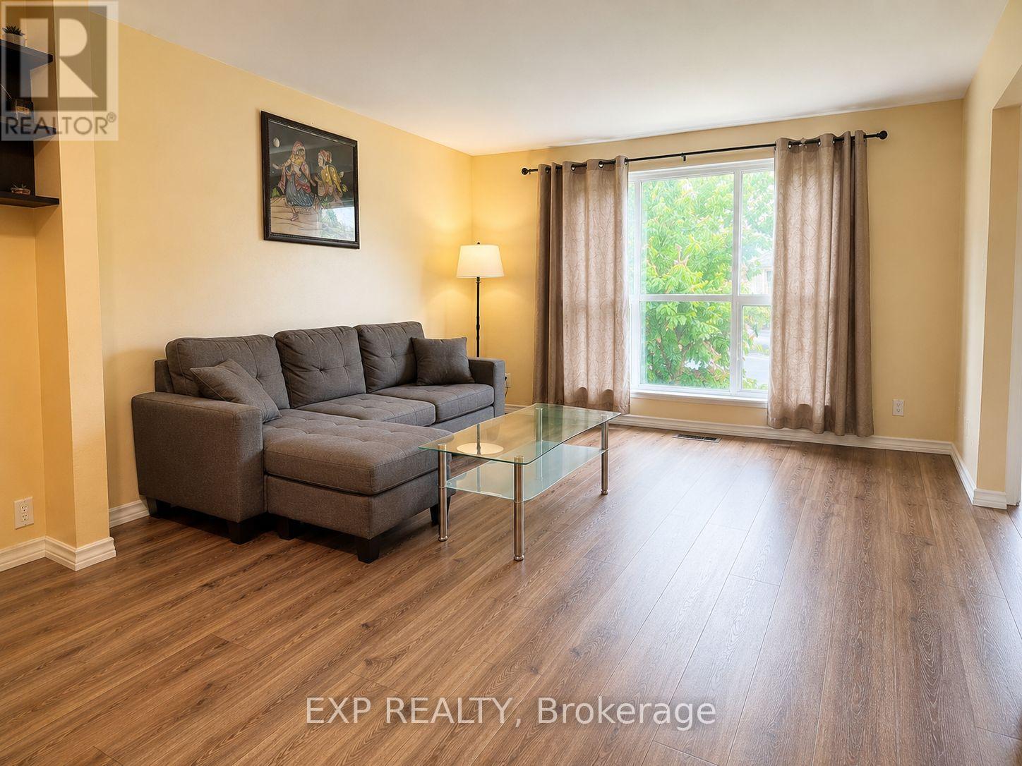 46 Autumn Boulevard, Brampton, Ontario  L6T 2W2 - Photo 2 - W13472004