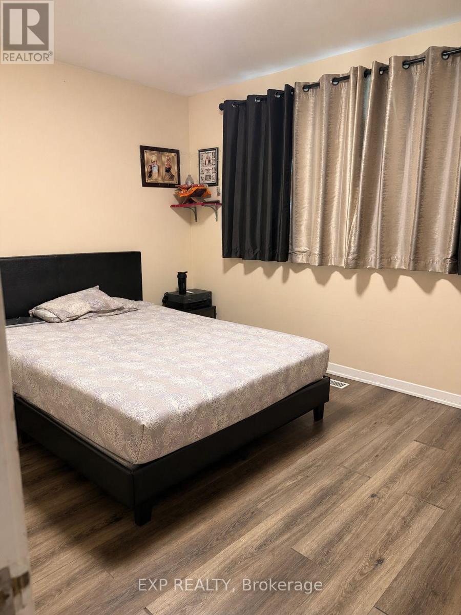 46 Autumn Boulevard, Brampton, Ontario  L6T 2W2 - Photo 4 - W13472004