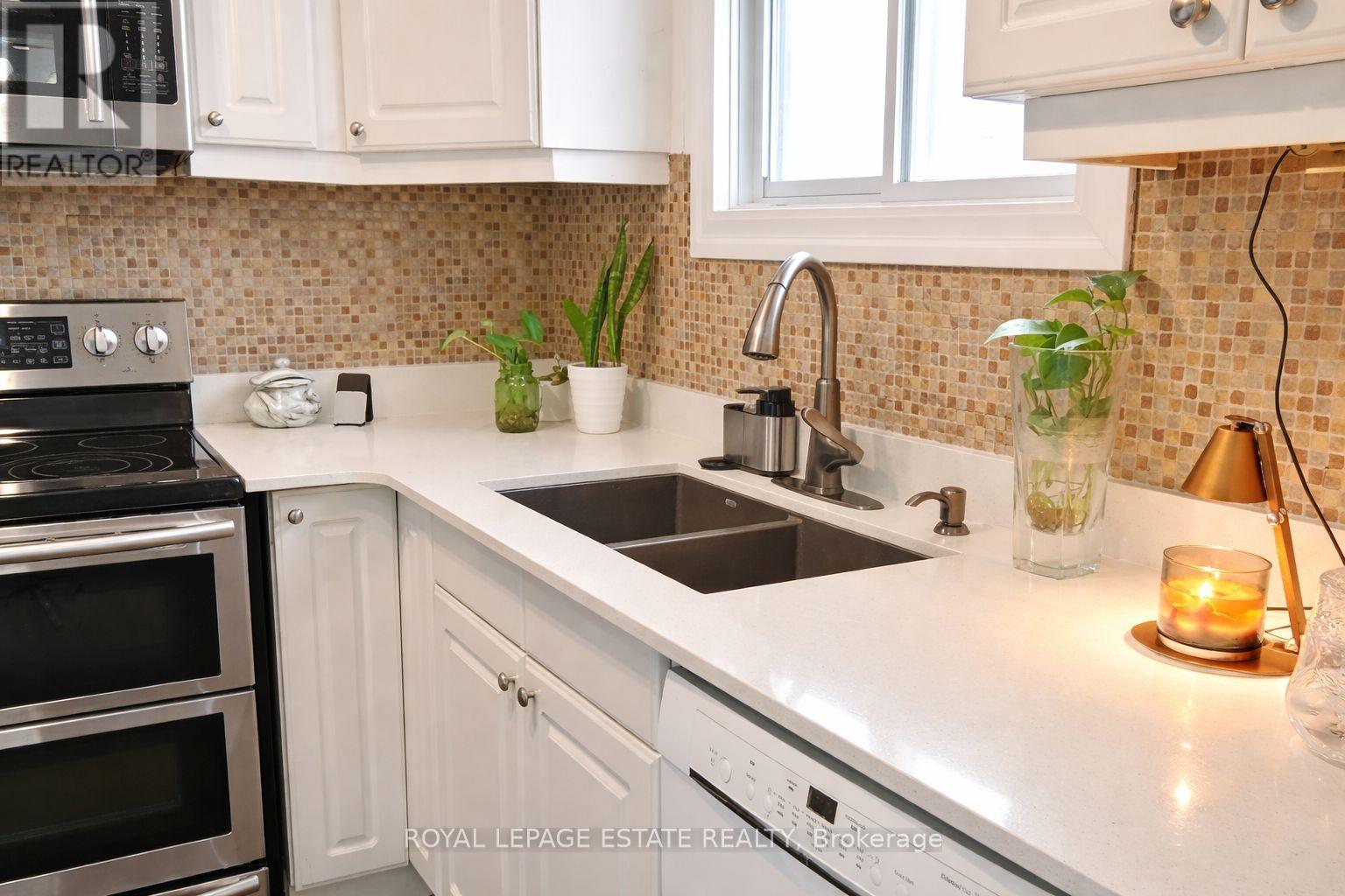 130 William Stephenson Drive, Whitby, Ontario  L1N 8V1 - Photo 15 - E13023296