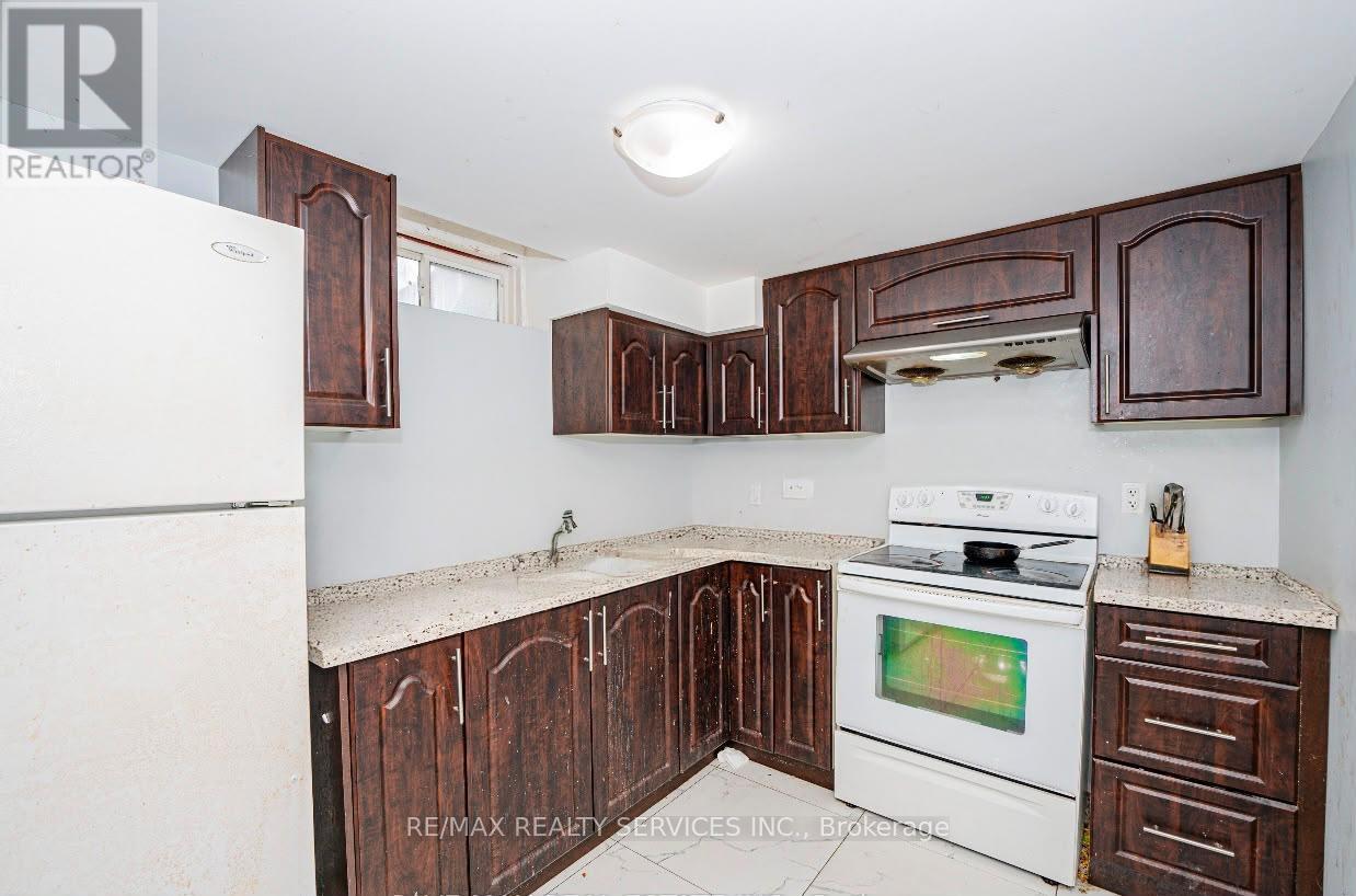 14 Conover Court, Brampton, Ontario  L6Y 3J5 - Photo 38 - W13469982