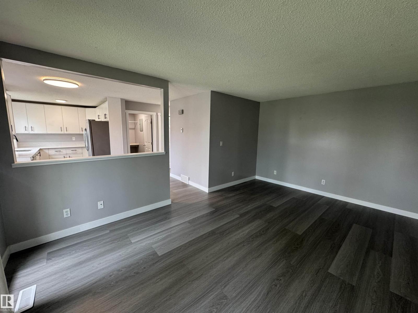 6441 180 St Nw, Edmonton, Alberta  T5T 2P3 - Photo 5 - E4494985