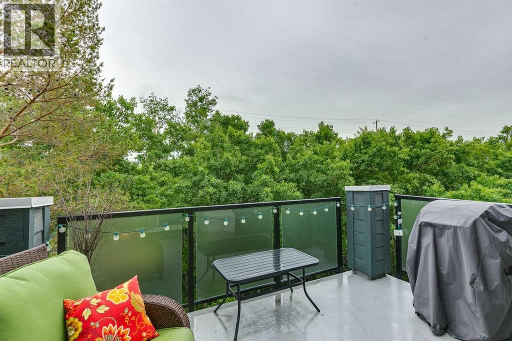 412, 30 Sierra Morena Mews SW, Calgary, Alberta  T3H 3K7 - Photo 2 - A2322417