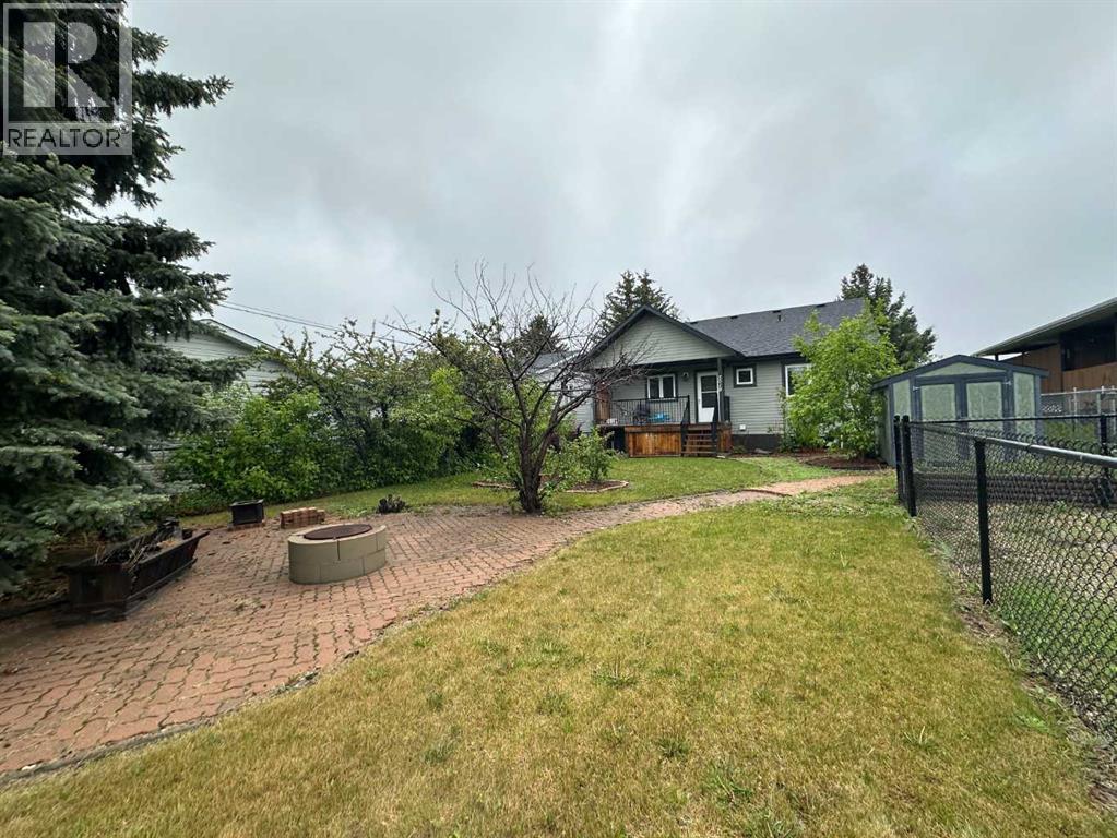 5018 61 Avenue Close, Ponoka, Alberta T4J 1E7 - Photo 4 - A2316816