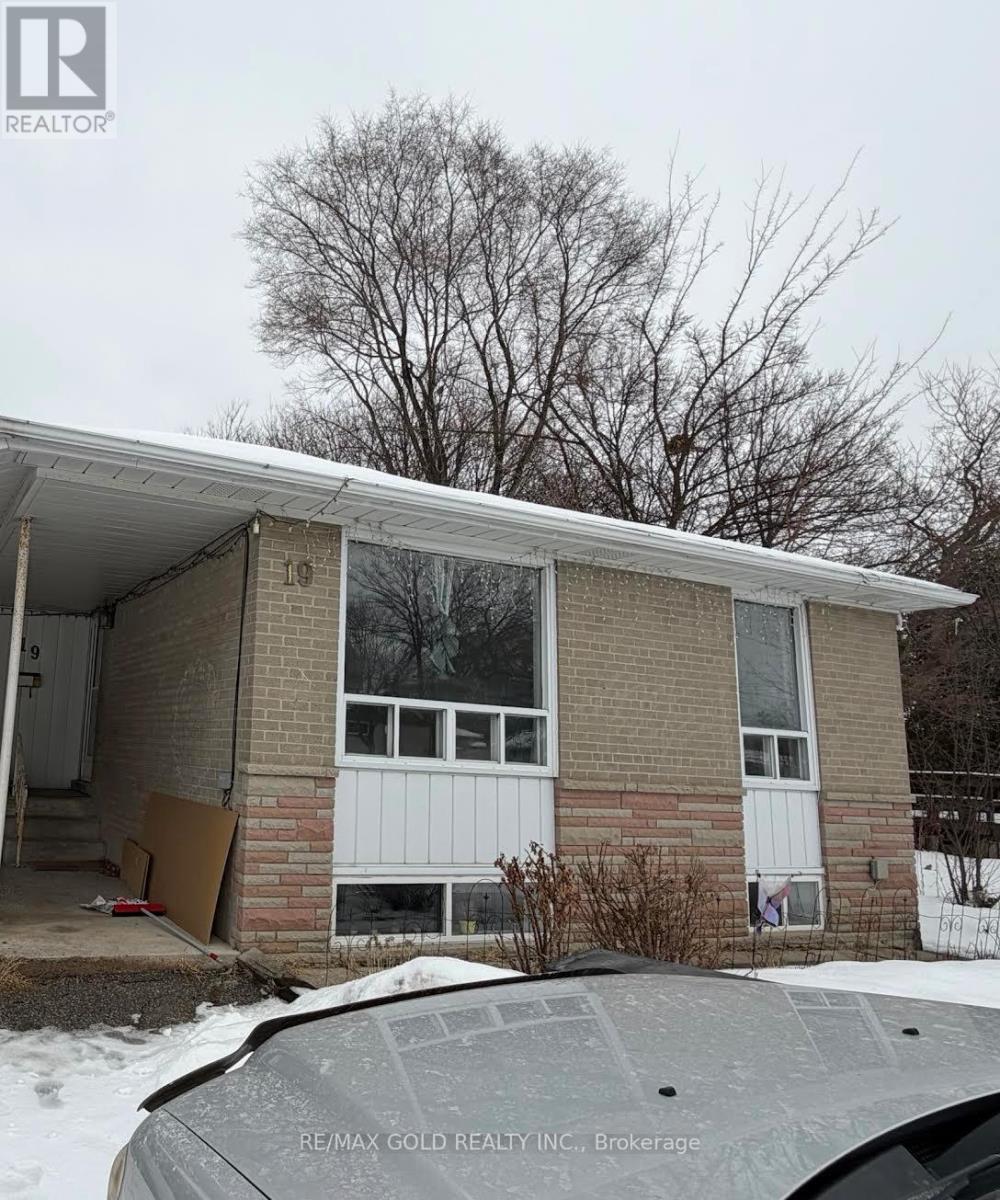 19 BENSTROW AVENUE, Toronto, Ontario