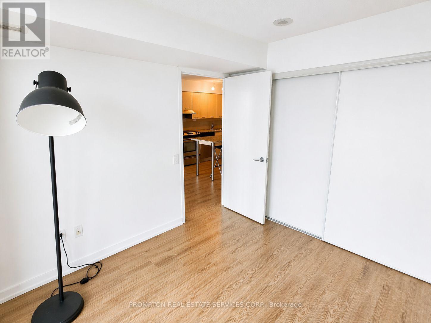 712 - 29 Singer Court, Toronto, Ontario  M5V 3Z7 - Photo 9 - C13041260