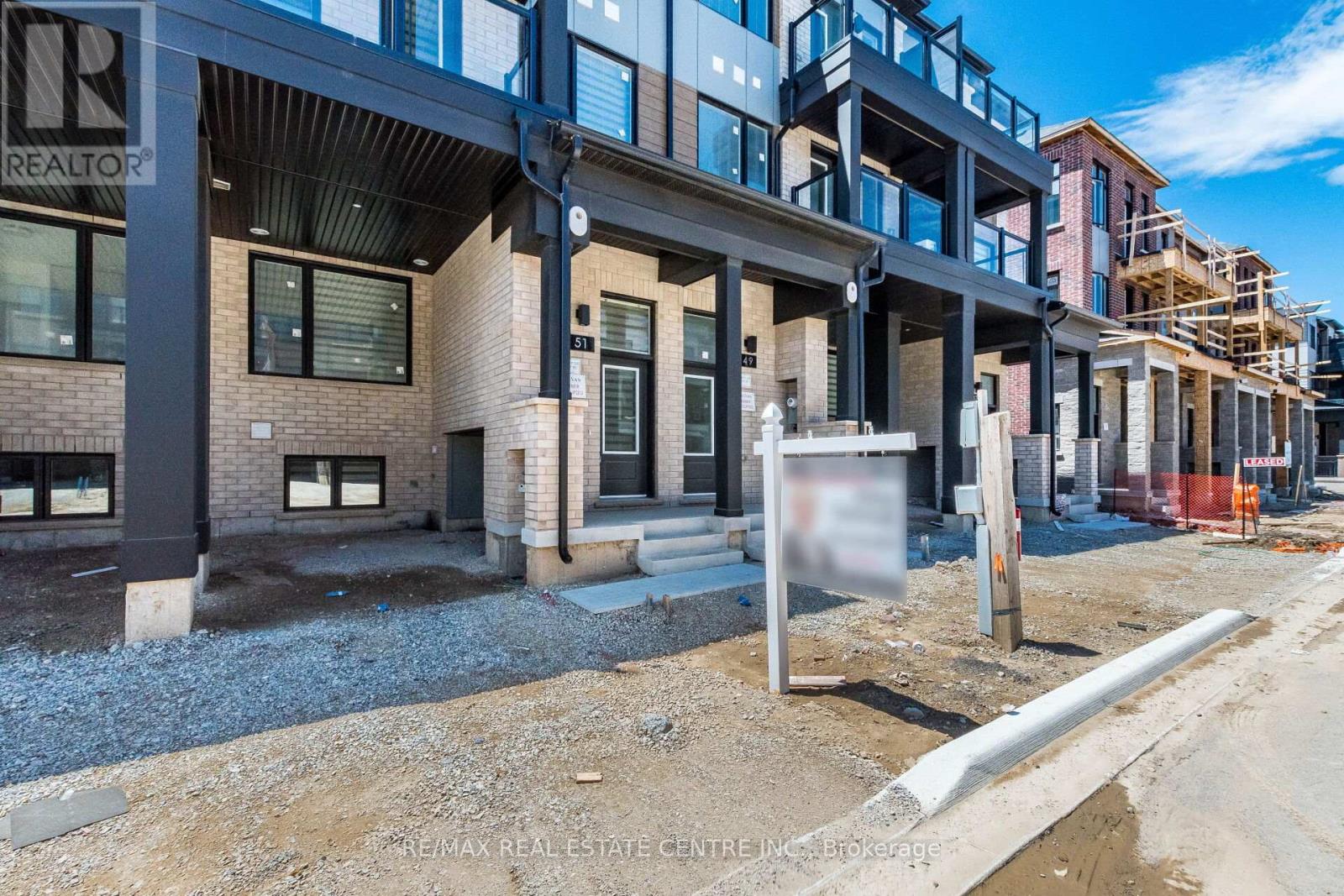 51 Thornbird Crescent, Brampton, Ontario  L7A 0B8 - Photo 2 - W13220730