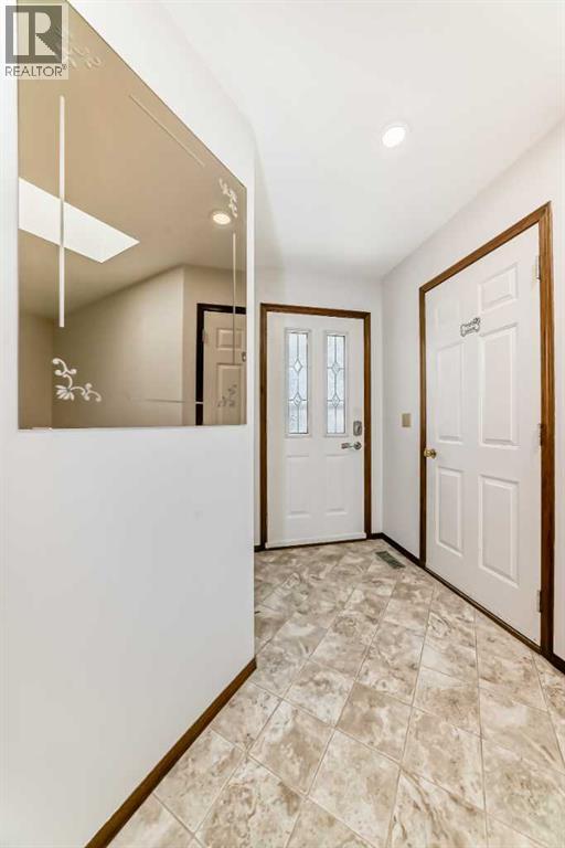 36 Woodside Close NW, Airdrie, Alberta  T4B 2C8 - Photo 5 - A2320041