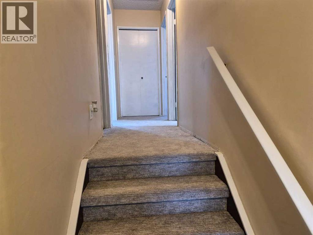 27 Beddington Road Ne, Calgary, Alberta  T3K 1N7 - Photo 32 - A2322278
