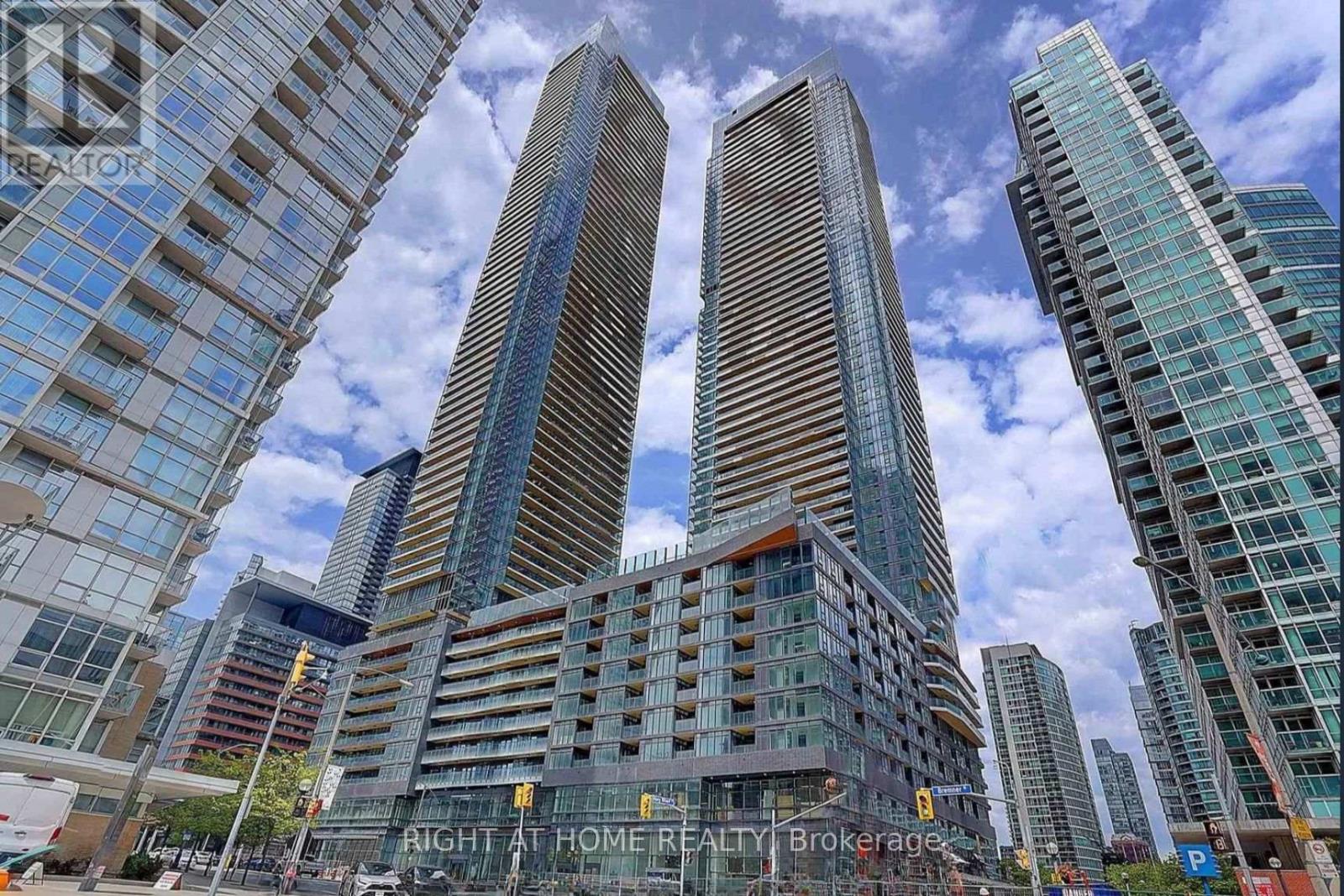 828 - 3 CONCORD CITYPLACE WAY, Toronto, Ontario