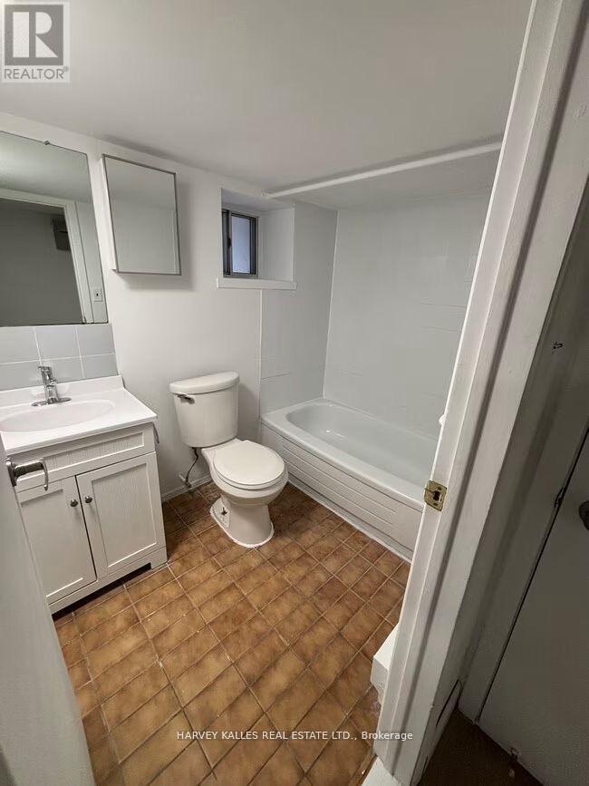 3 - 1215 Bathurst Street, Toronto, Ontario M5R 3H3 - Photo 6 - C13472136
