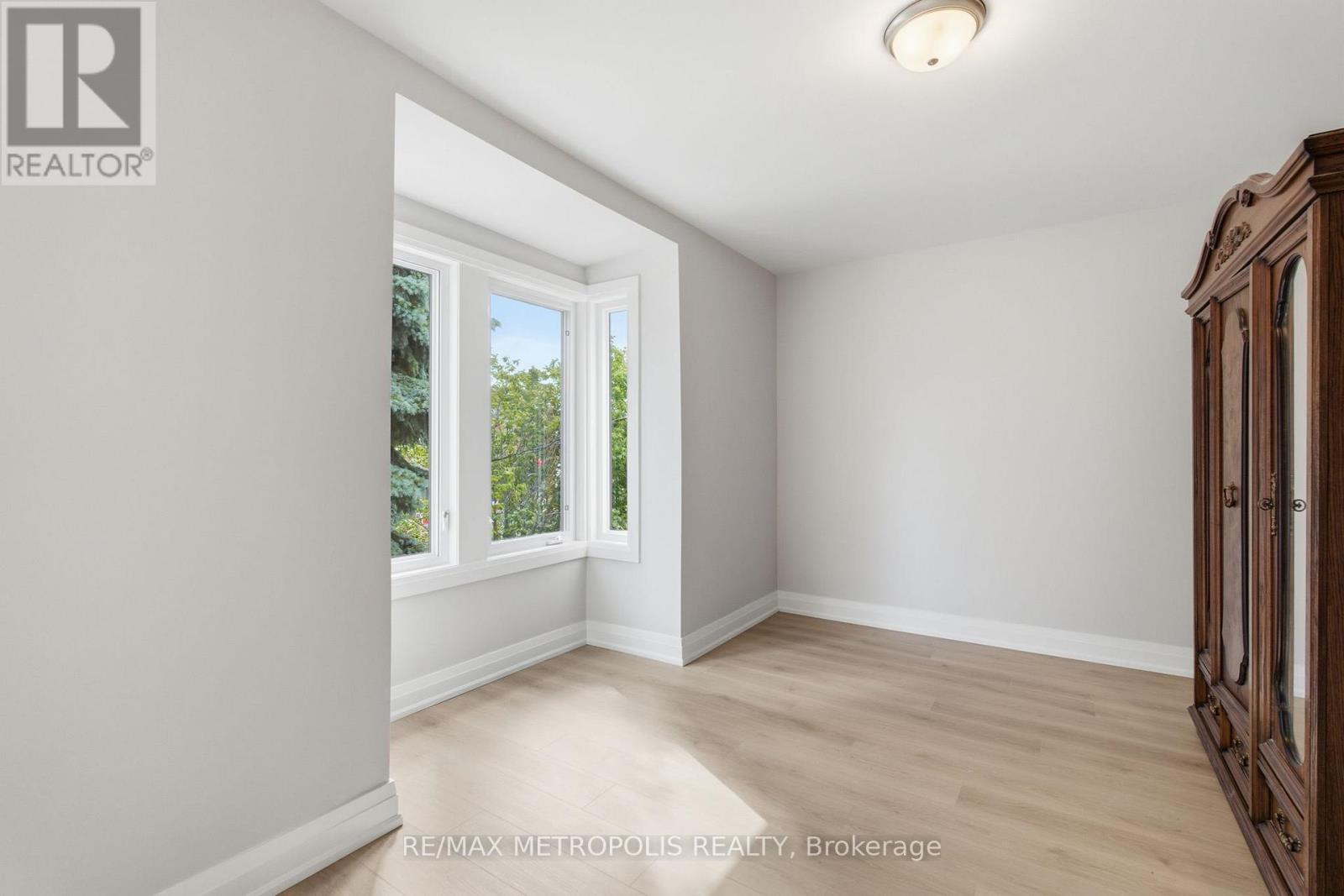 14 Mcroberts Avenue, Toronto, Ontario  M6E 4P4 - Photo 18 - W13472138