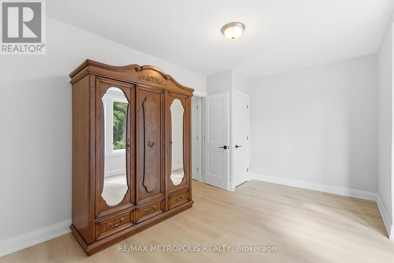 14 Mcroberts Avenue, Toronto, Ontario  M6E 4P4 - Photo 19 - W13472138