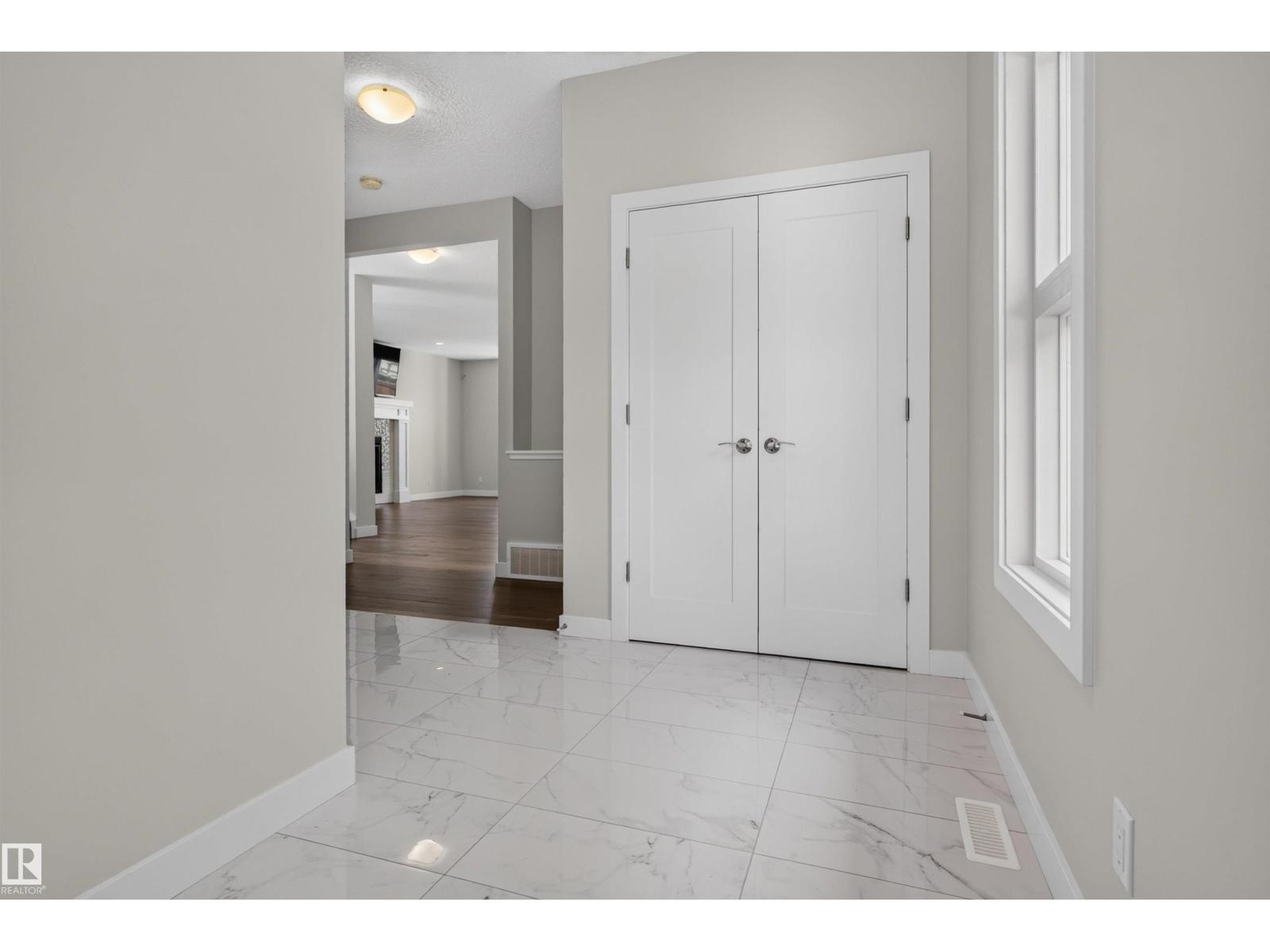 9432 229 St Nw, Edmonton, Alberta  T5T 7B3 - Photo 2 - E4494988