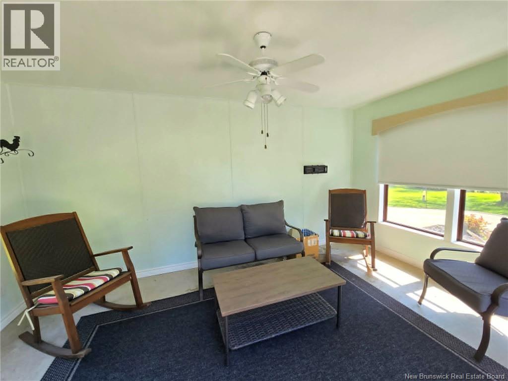 81 Principale, Pointe-Verte, New Brunswick  E8J 2W2 - Photo 8 - NB137235