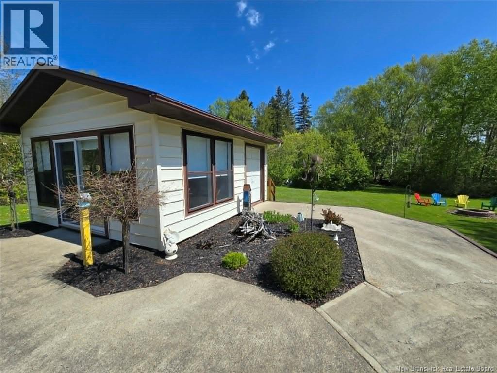 81 Principale, Pointe-Verte, New Brunswick  E8J 2W2 - Photo 7 - NB137235