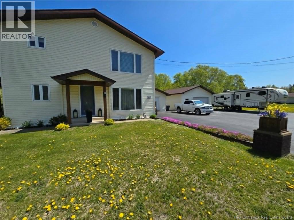 81 Principale, Pointe-Verte, New Brunswick