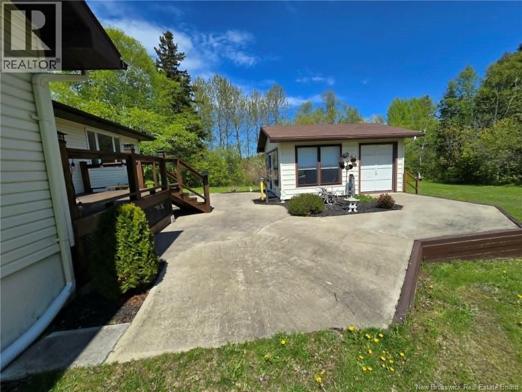 81 Principale, Pointe-Verte, New Brunswick  E8J 2W2 - Photo 6 - NB137235