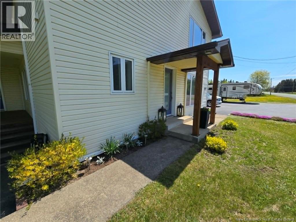 81 Principale, Pointe-Verte, New Brunswick  E8J 2W2 - Photo 3 - NB137235