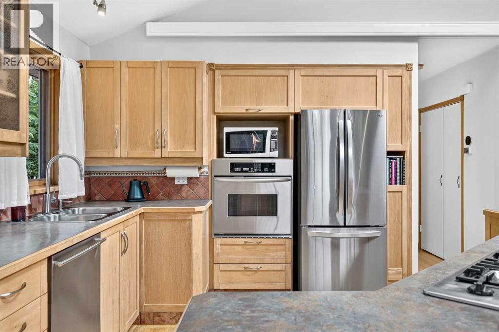 4911 43 Street SW, Calgary, Alberta  T3E 3R2 - Photo 13 - A2322262