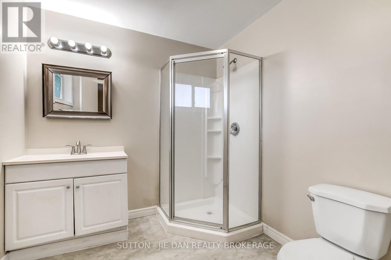 7 Baffin Place, London East, Ontario  N5V 1E8 - Photo 15 - X13472172
