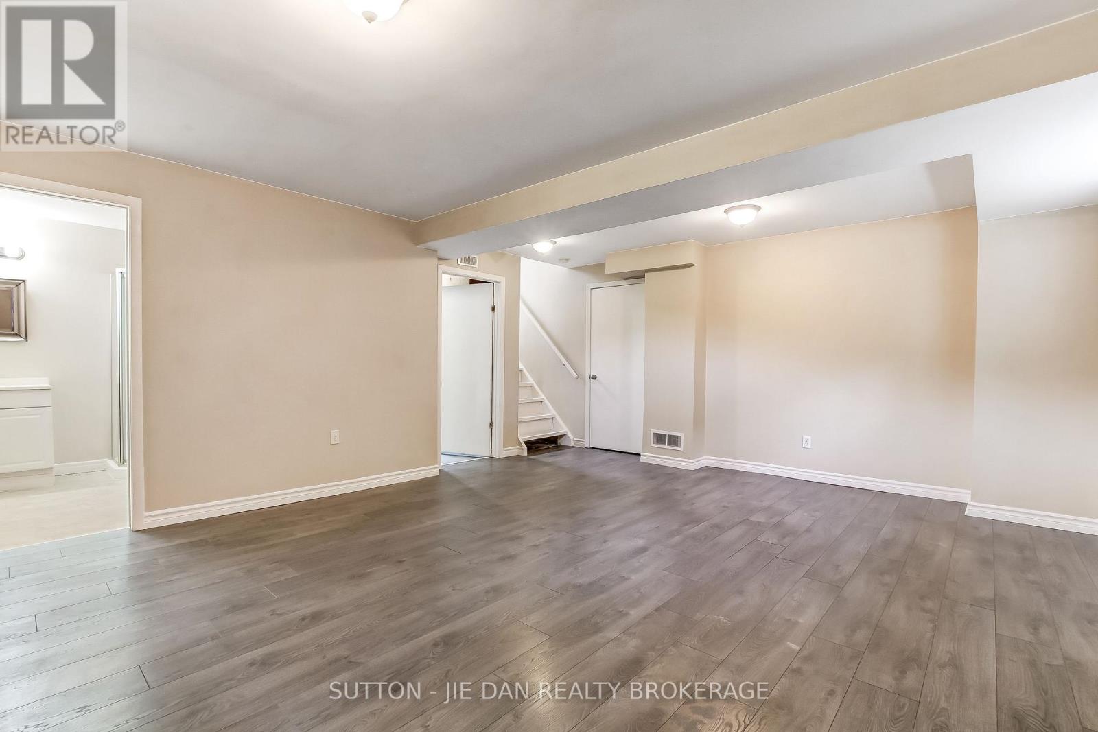 7 Baffin Place, London East, Ontario  N5V 1E8 - Photo 8 - X13472172