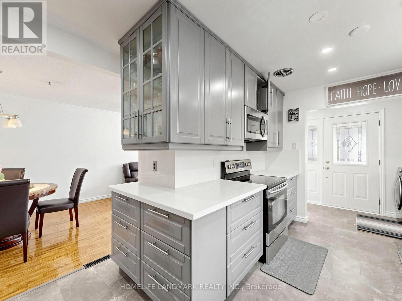 42 Glenmore Crescent, Brampton, Ontario  L6S 1H8 - Photo 9 - W13472150