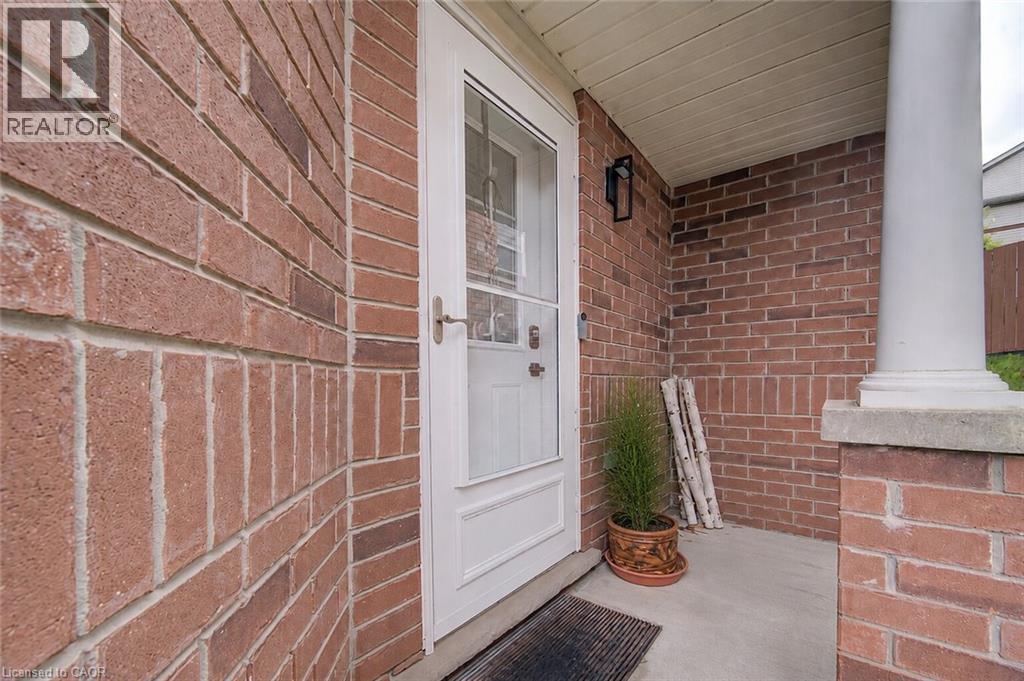 533 Activa Avenue, Kitchener, Ontario  N2E 4C2 - Photo 5 - 40836491