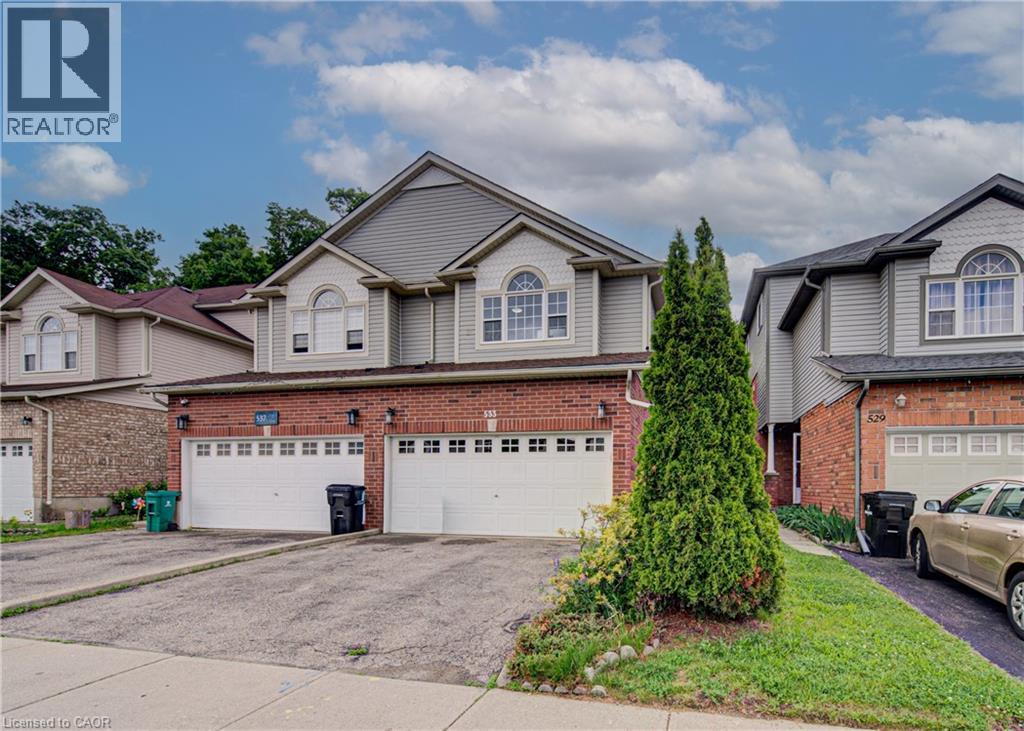 533 Activa Avenue, Kitchener, Ontario  N2E 4C2 - Photo 2 - 40836491