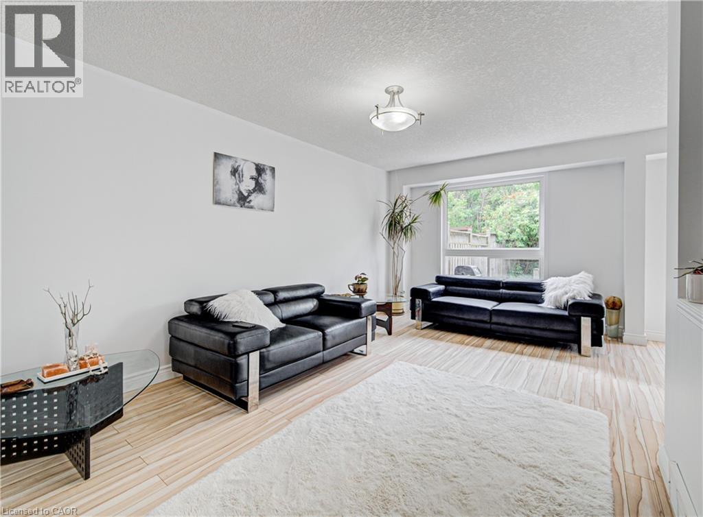533 Activa Avenue, Kitchener, Ontario  N2E 4C2 - Photo 8 - 40836491