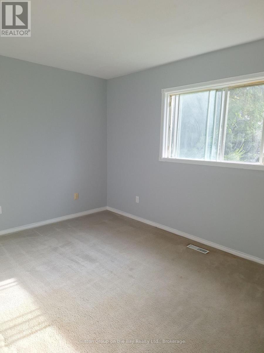 67 Fernbrook Drive, Wasaga Beach, Ontario  L9Z 1G4 - Photo 7 - S13472204