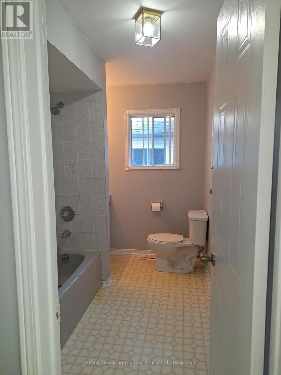 67 Fernbrook Drive, Wasaga Beach, Ontario  L9Z 1G4 - Photo 9 - S13472204