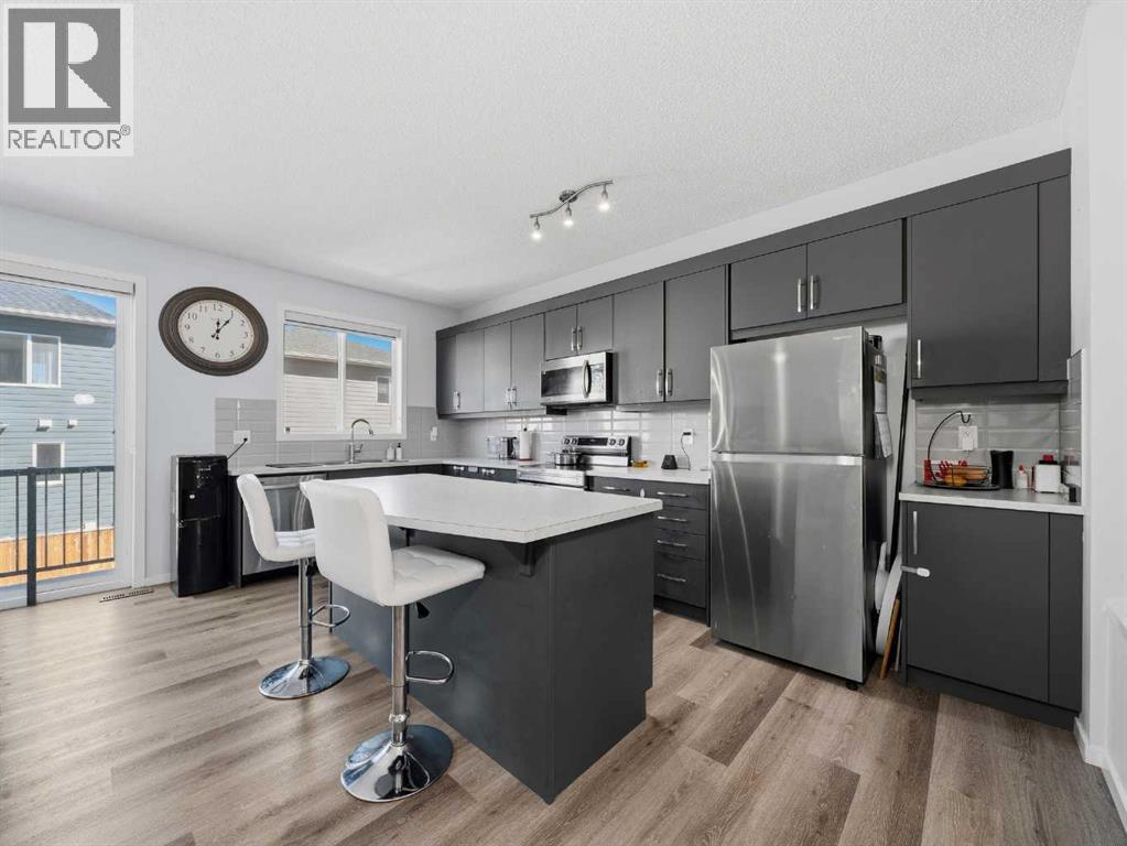 62 Yorkstone Heath SW, Calgary, Alberta  T2X 4K5 - Photo 5 - A2302179