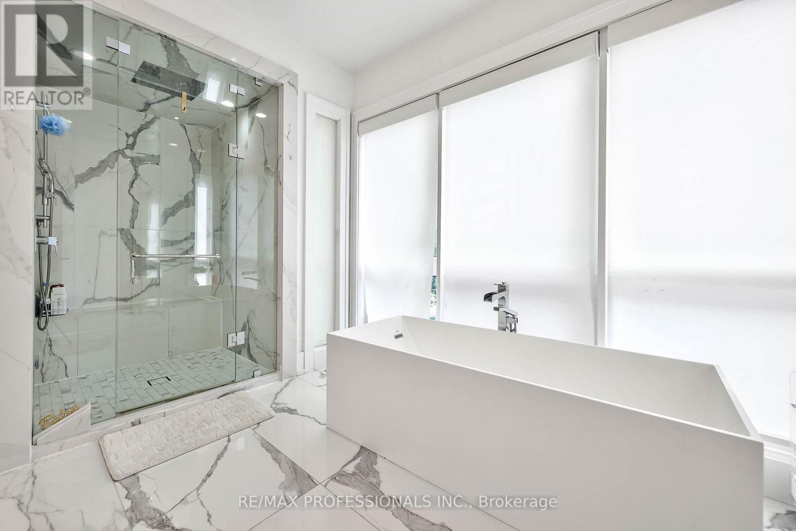 29 Avon Park, Toronto, Ontario  M8Z 3X4 - Photo 28 - W13472178