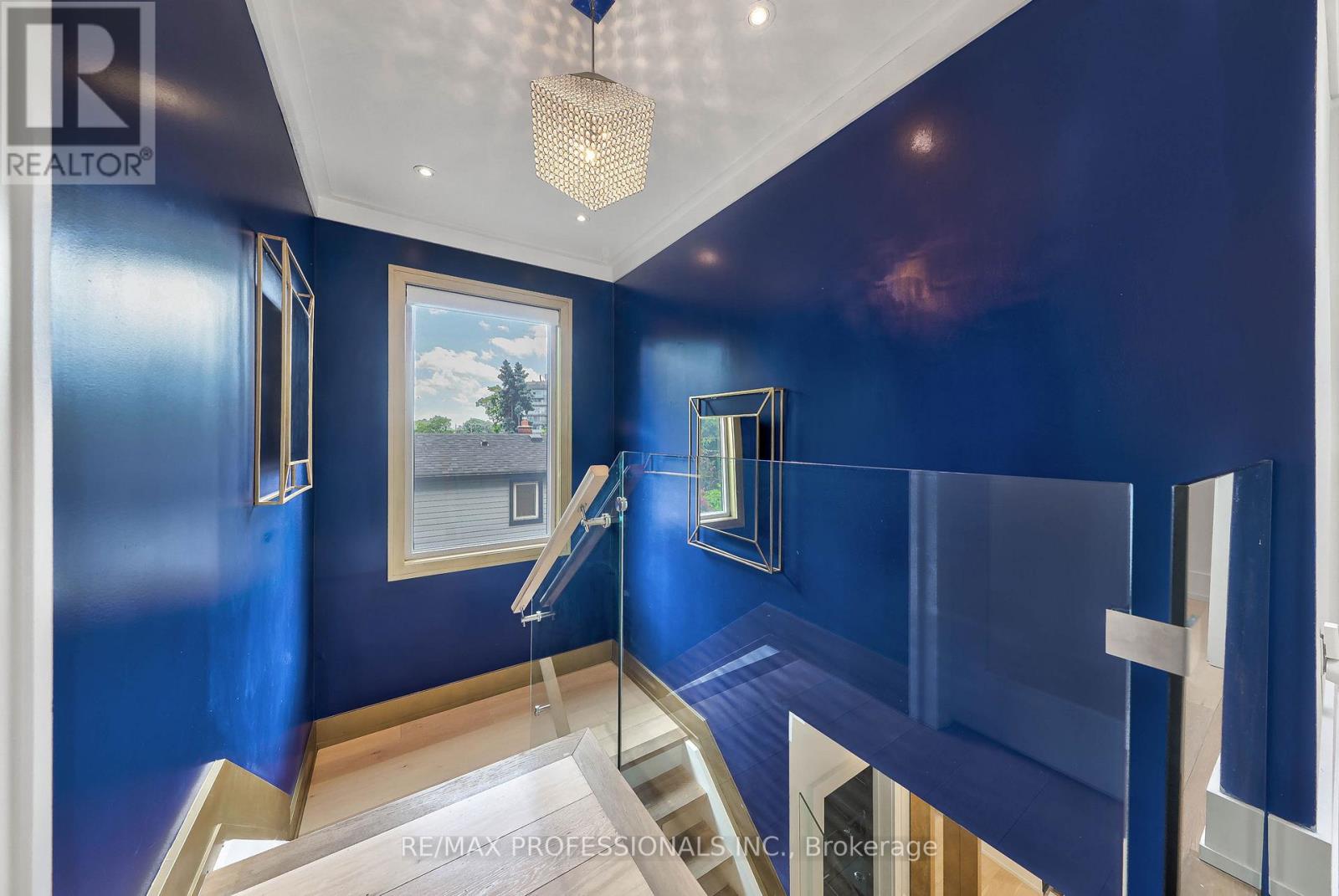 29 Avon Park, Toronto, Ontario  M8Z 3X4 - Photo 31 - W13472178