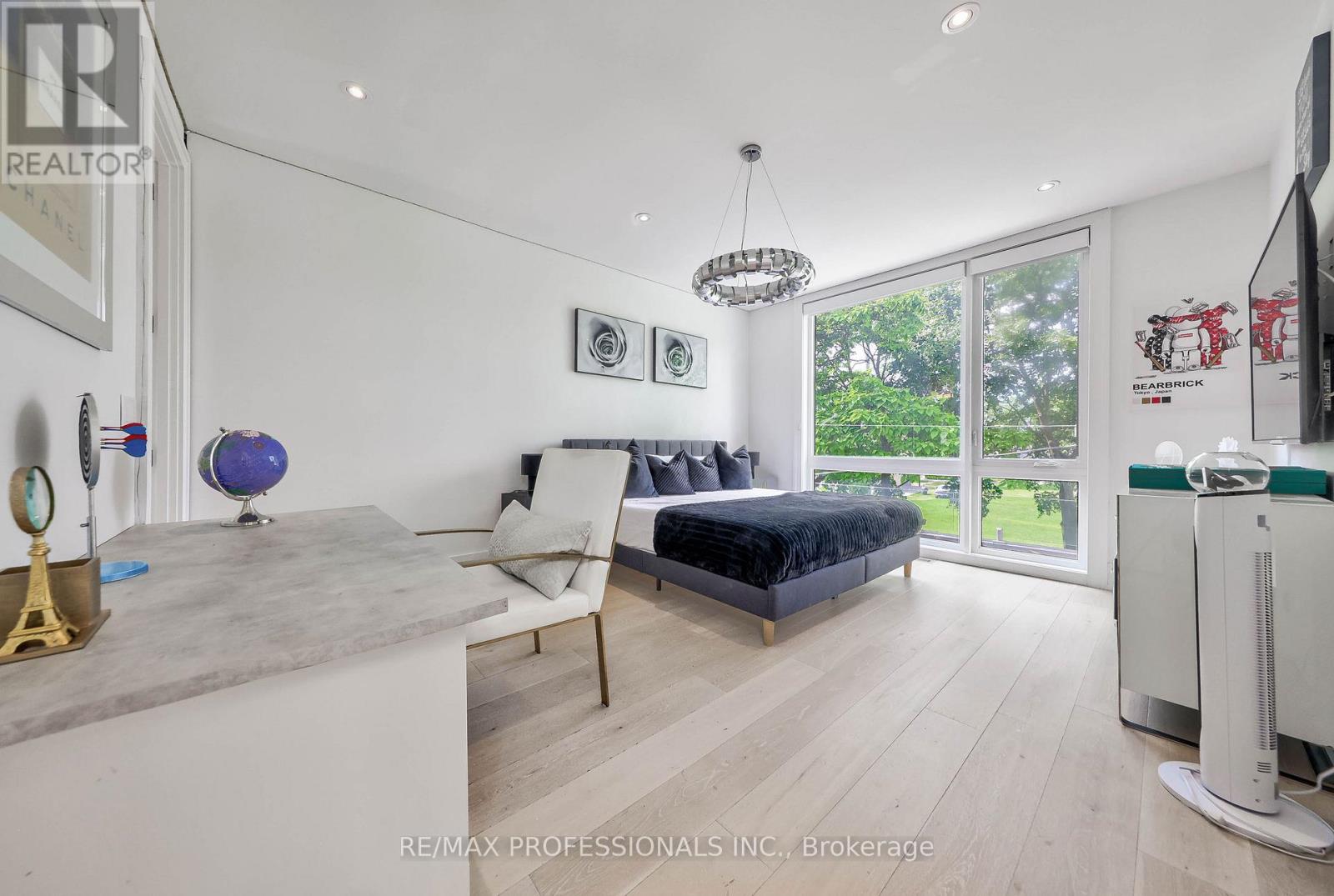 29 Avon Park, Toronto, Ontario  M8Z 3X4 - Photo 33 - W13472178