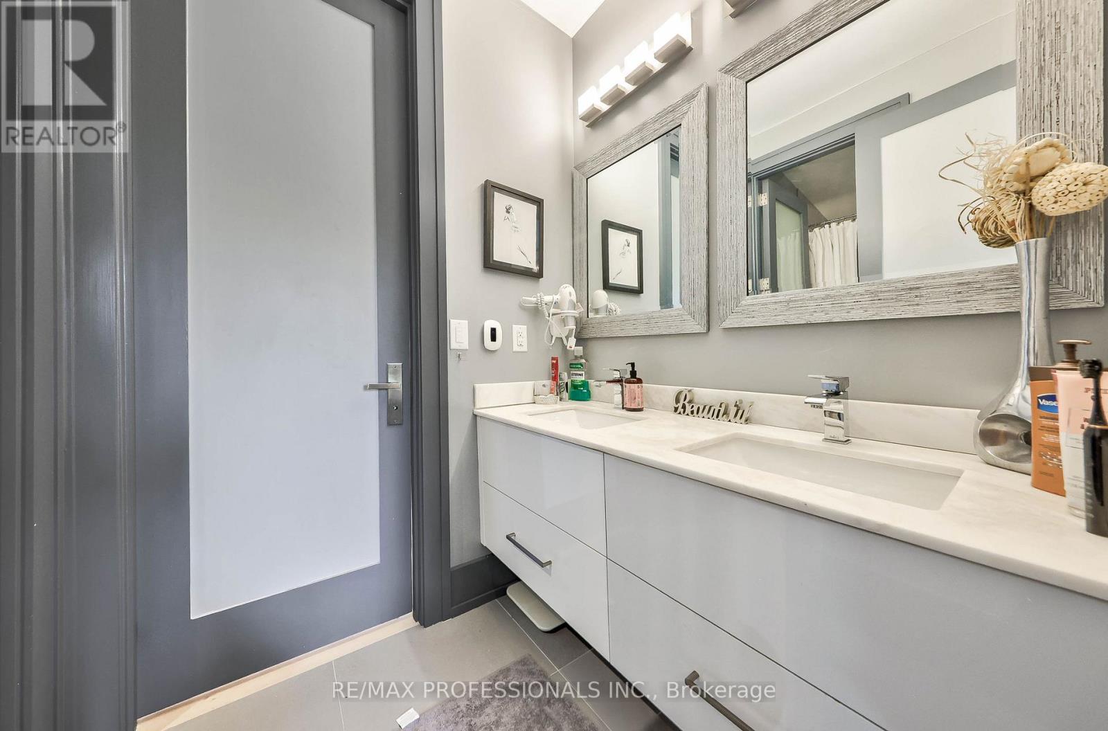 29 Avon Park, Toronto, Ontario  M8Z 3X4 - Photo 36 - W13472178