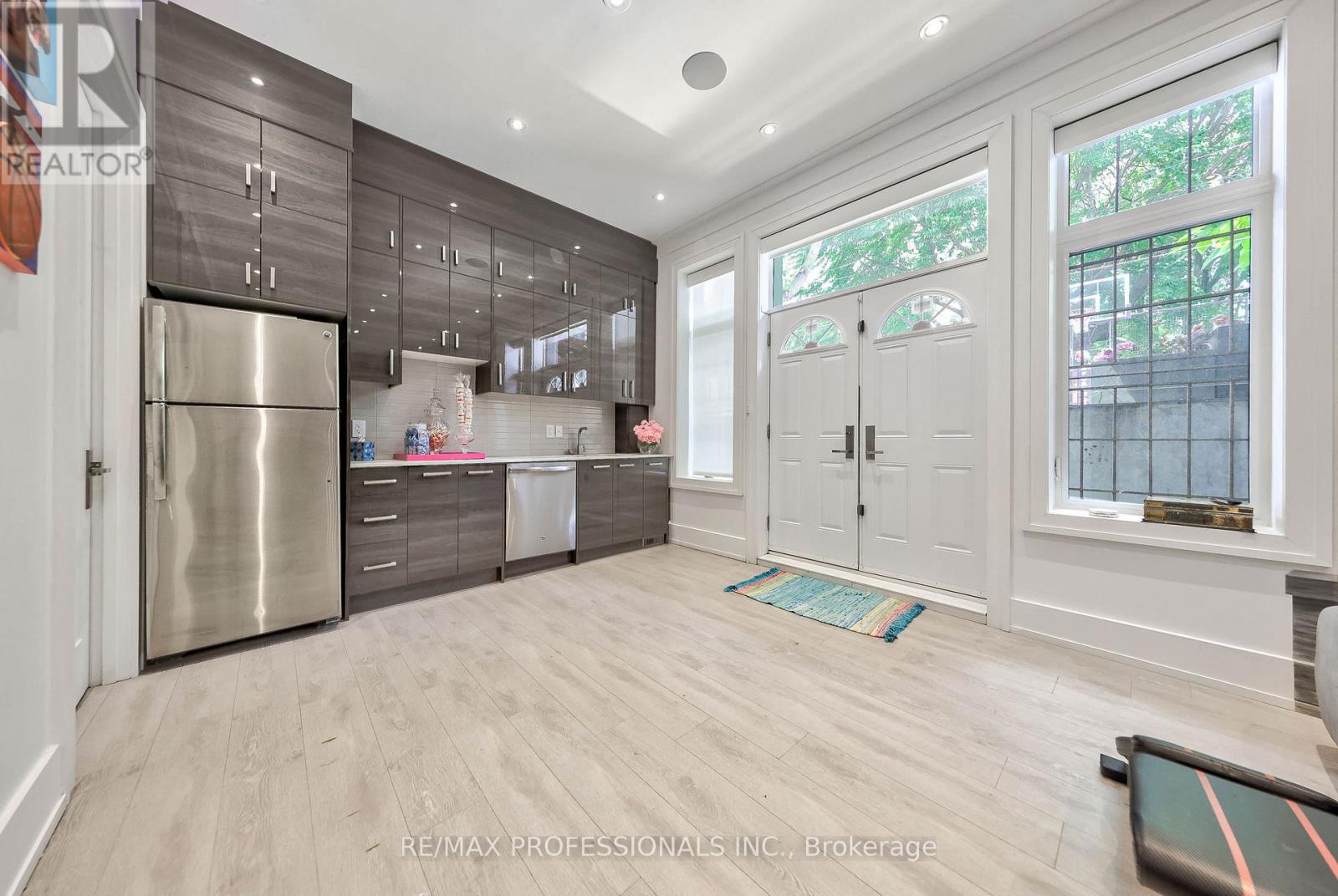 29 Avon Park, Toronto, Ontario  M8Z 3X4 - Photo 46 - W13472178