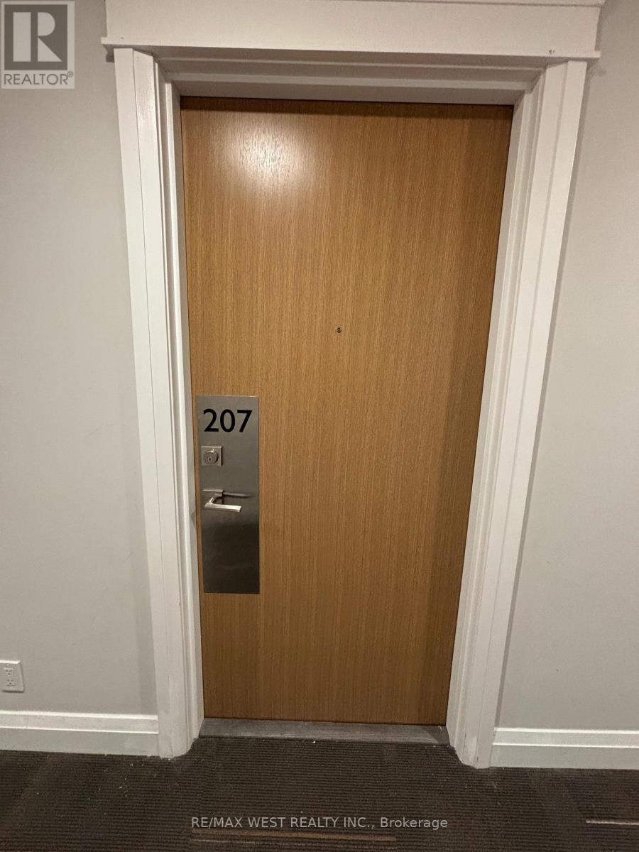 207 - 128 GROVEWOOD COMMON, Oakville, Ontario