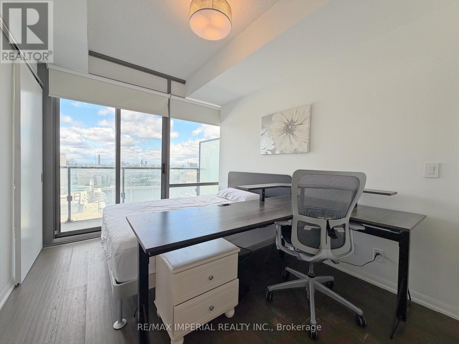 1802 - 832 Bay Street, Toronto, Ontario  M5S 1Z6 - Photo 14 - C13471556