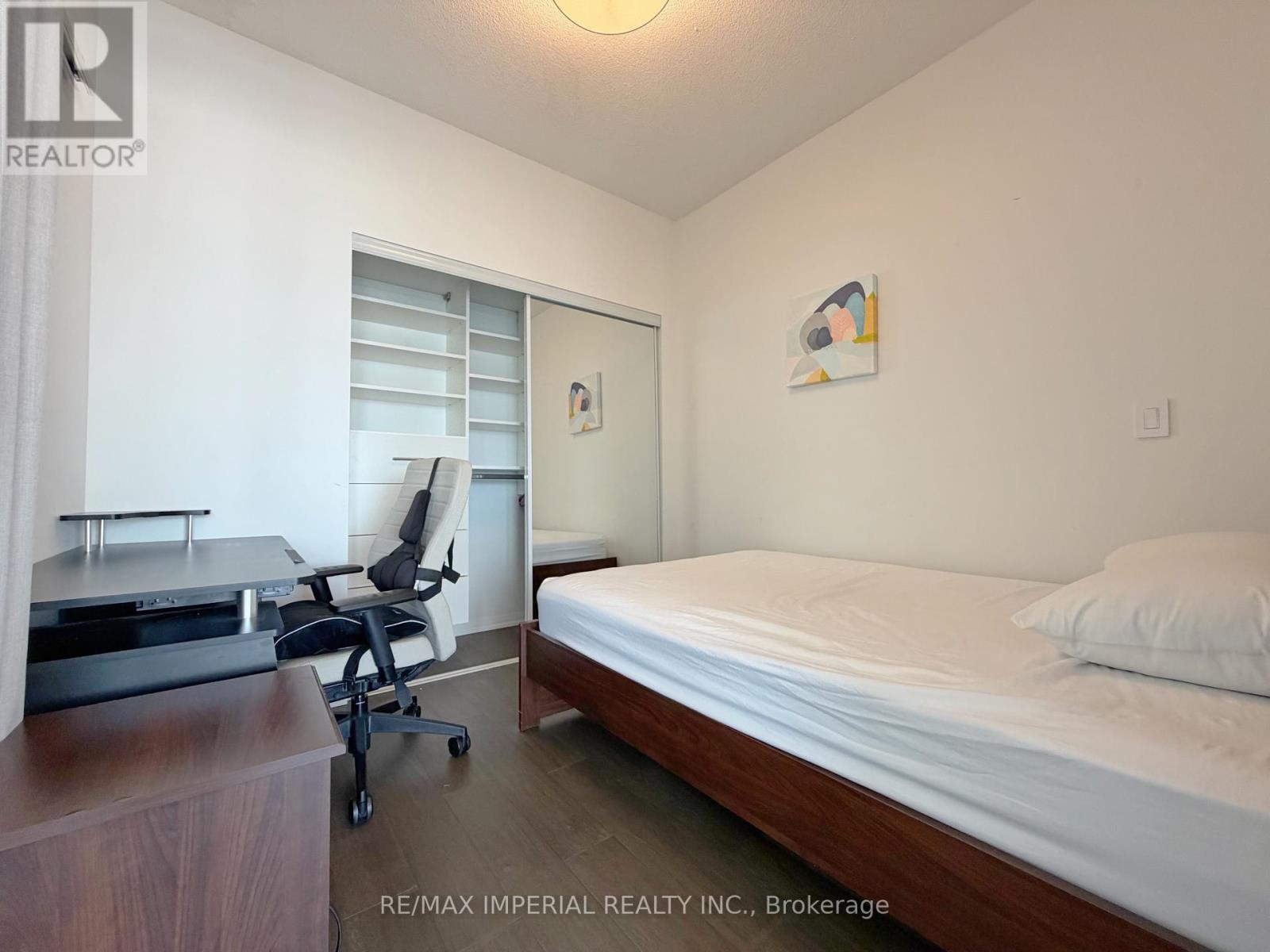 1802 - 832 Bay Street, Toronto, Ontario  M5S 1Z6 - Photo 8 - C13471556