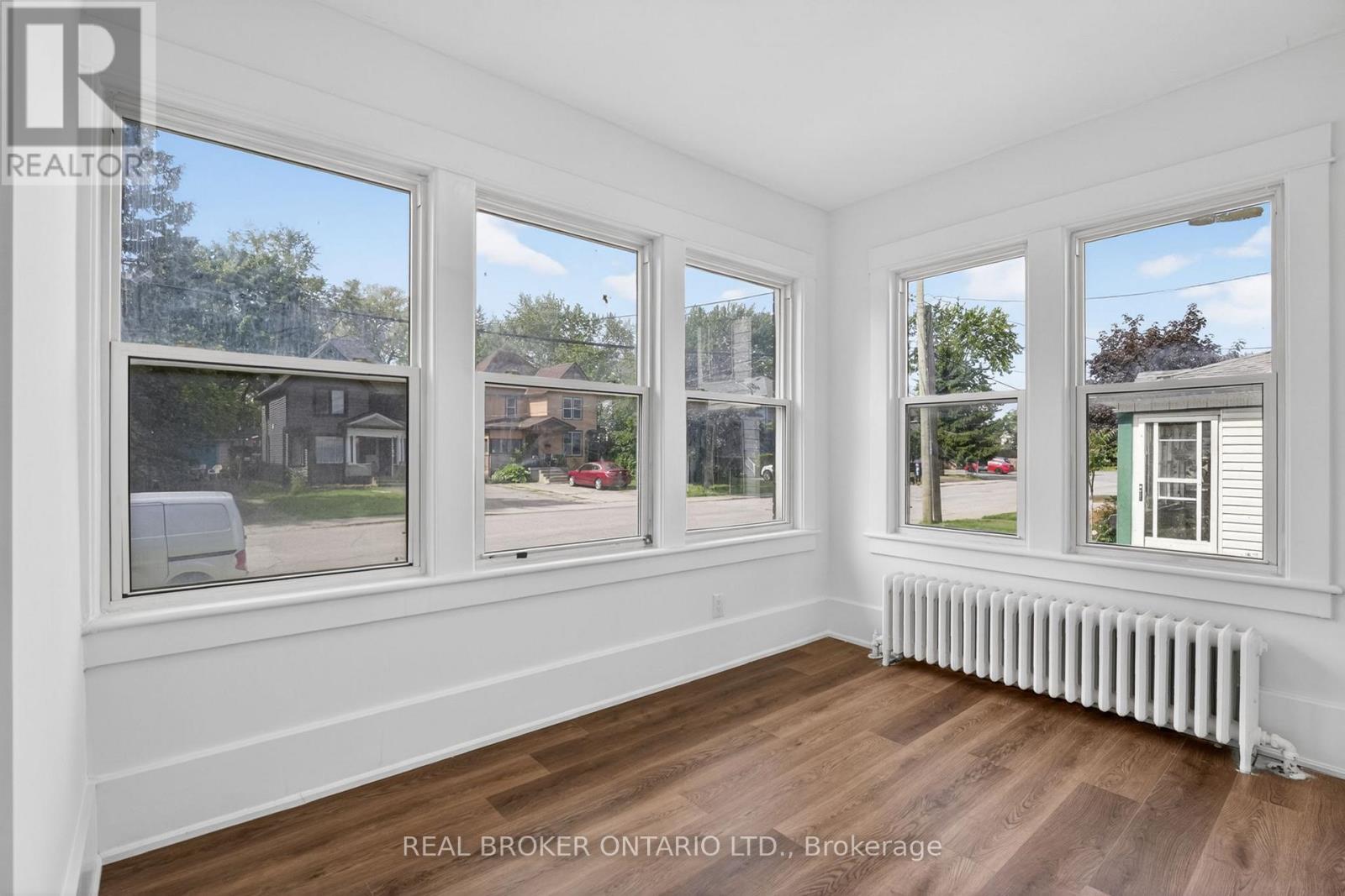 4417-A Ellis Street, Niagara Falls, Ontario  L2E 1H5 - Photo 4 - X13472234