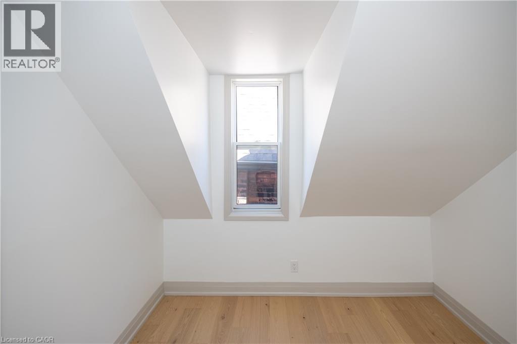 213 Rosslyn Avenue N, Hamilton, Ontario  L8L 7P8 - Photo 15 - 40839777