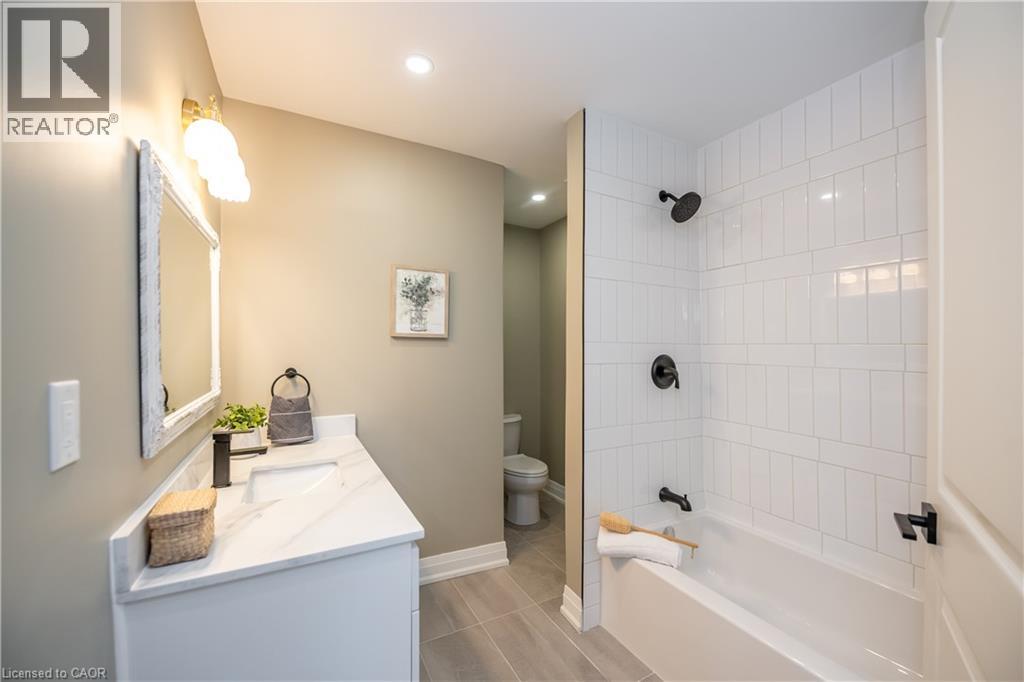 213 Rosslyn Avenue N, Hamilton, Ontario  L8L 7P8 - Photo 22 - 40839777